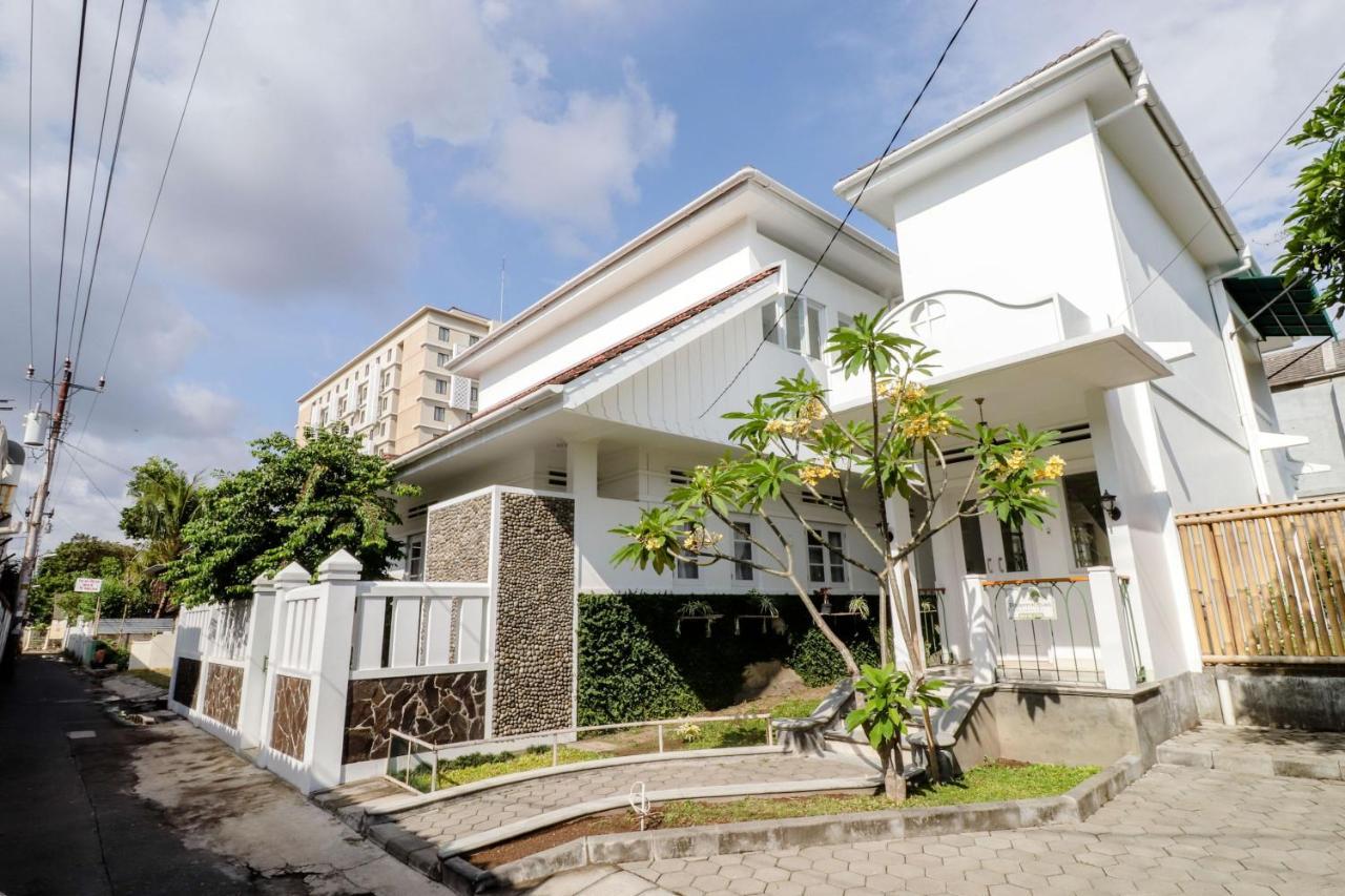 Palem Kipas Homestay Yogyakarta Luaran gambar